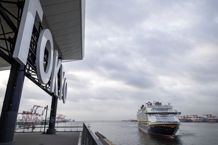 Disney Adventure cruise ship arrives in Tokyo with a drum ceremony at the pier