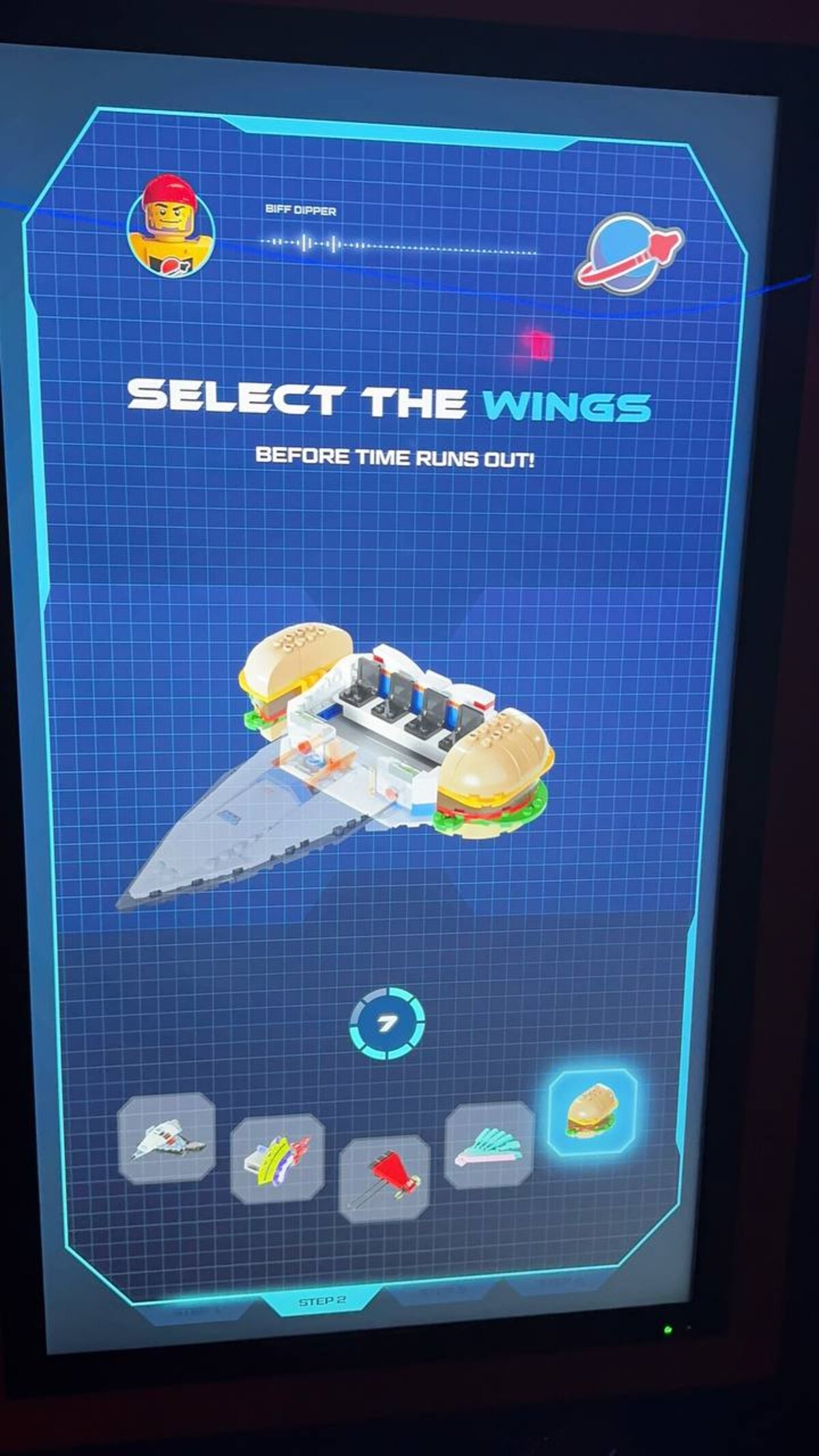 Spacecraft customization screen for Galacticoaster