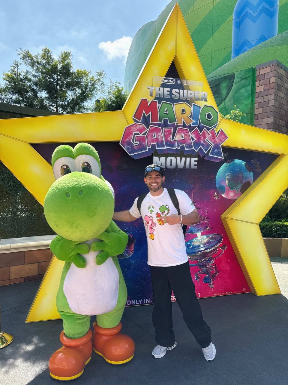 Dustin from Theme Park Shark meeting Yoshi at Universal Studios Hollywood for MAR10 Day