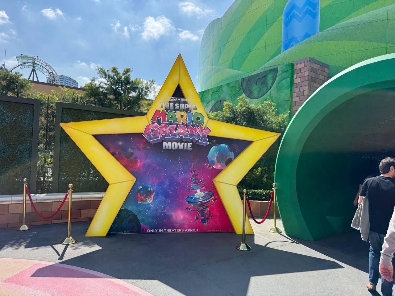 The Super Mario Galaxy Movie star photo op at Super Nintendo World entrance