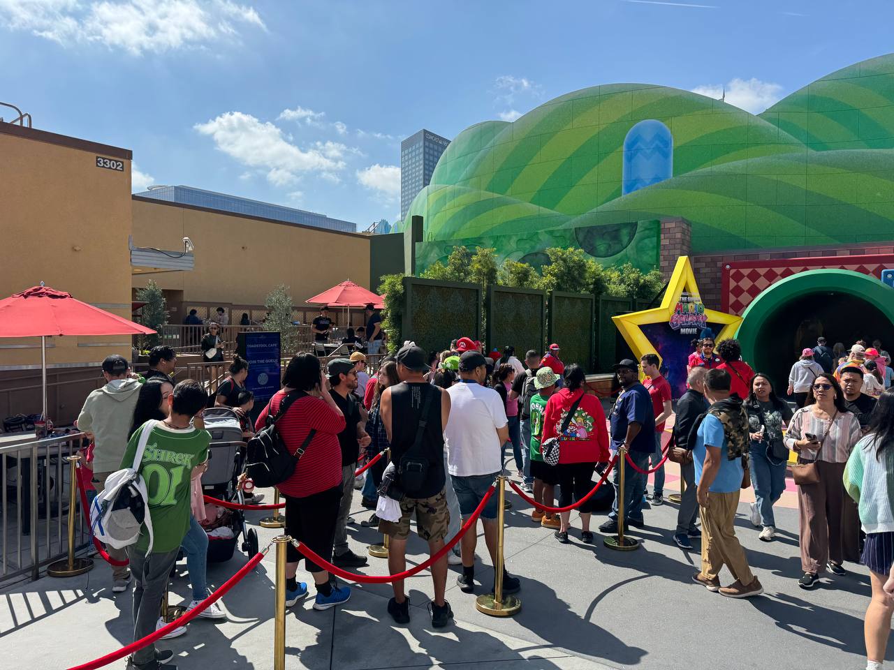 Line for the Yoshi meet and greet at Super Nintendo World on MAR10 Day