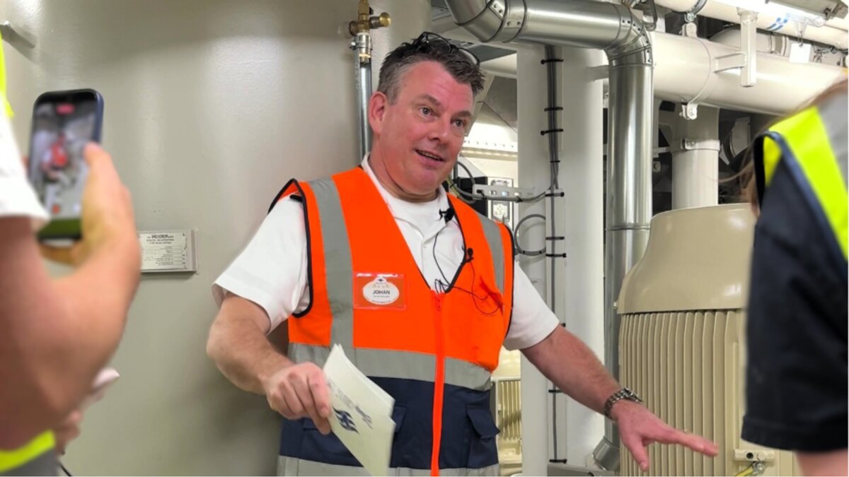 Disney Reveals First Below-Deck Tour of the Disney Destiny - Theme Park ...