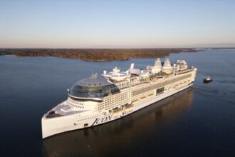 Icon of the Seas sailing at sea. Image courtesy of Royal Caribbean Group.
