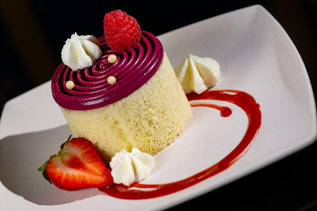 Feature Finale dessert at Sci-Fi Dine-In Theater Restaurant