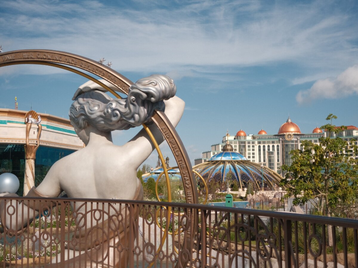Luna Overlook at Universal Epic Universe showing Chronos fountain and Helios Grand Hotel