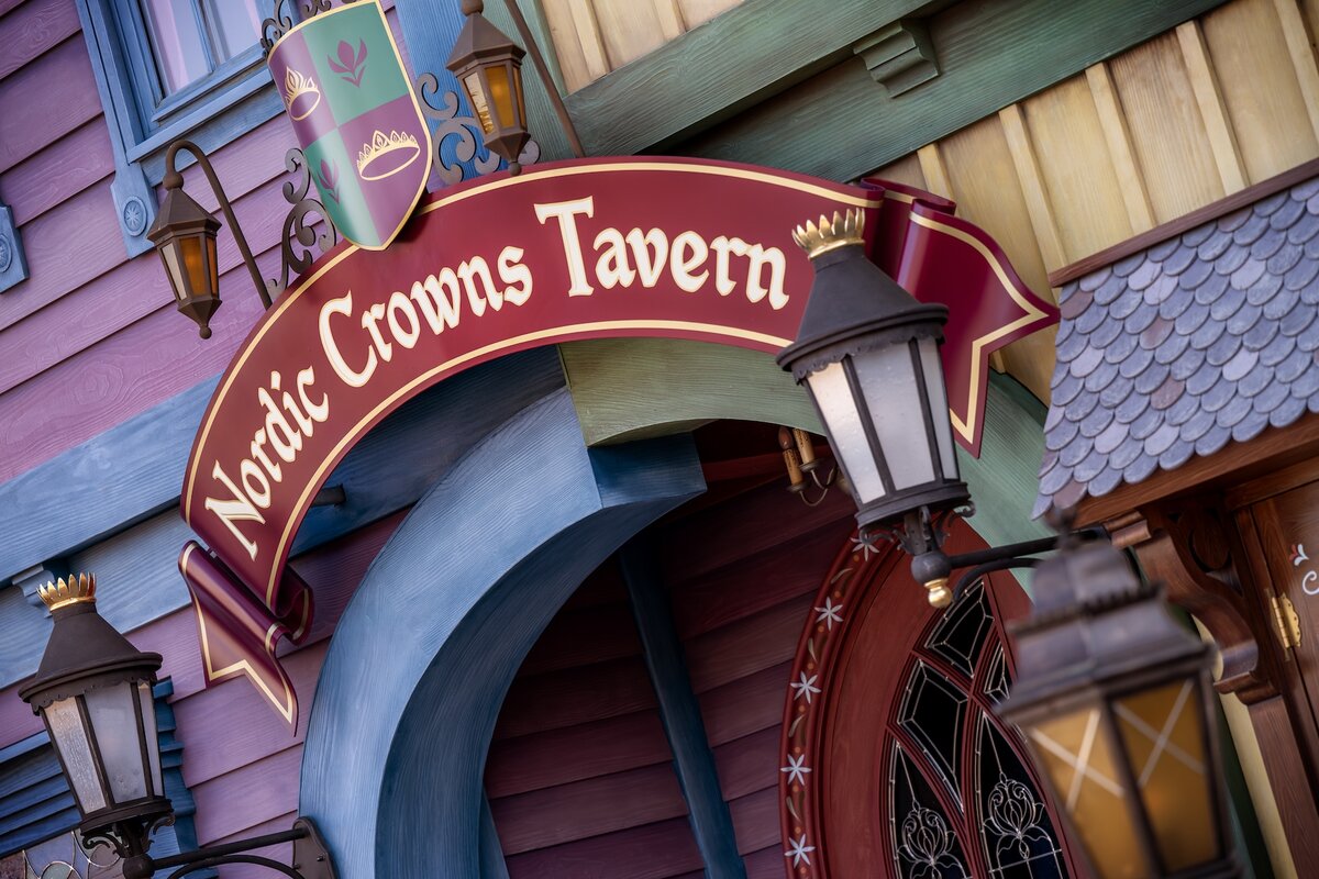 Nordic Crowns Tavern at World of Frozen in Disneyland Paris