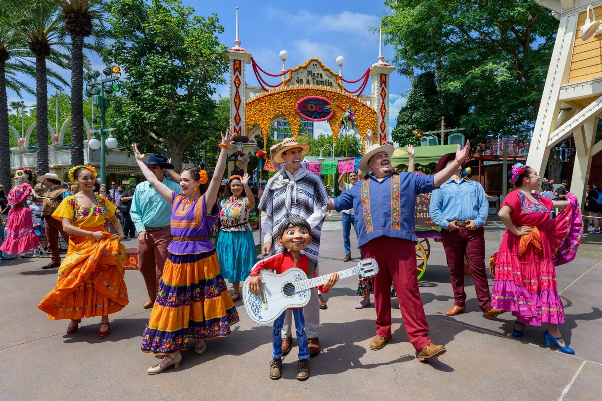 Plaza de la Familia at Disney California Adventure