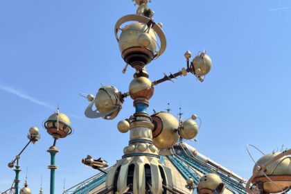 Anne-Lise returned to Discoveryland at Disneyland Paris 34 years after her first wish visit.