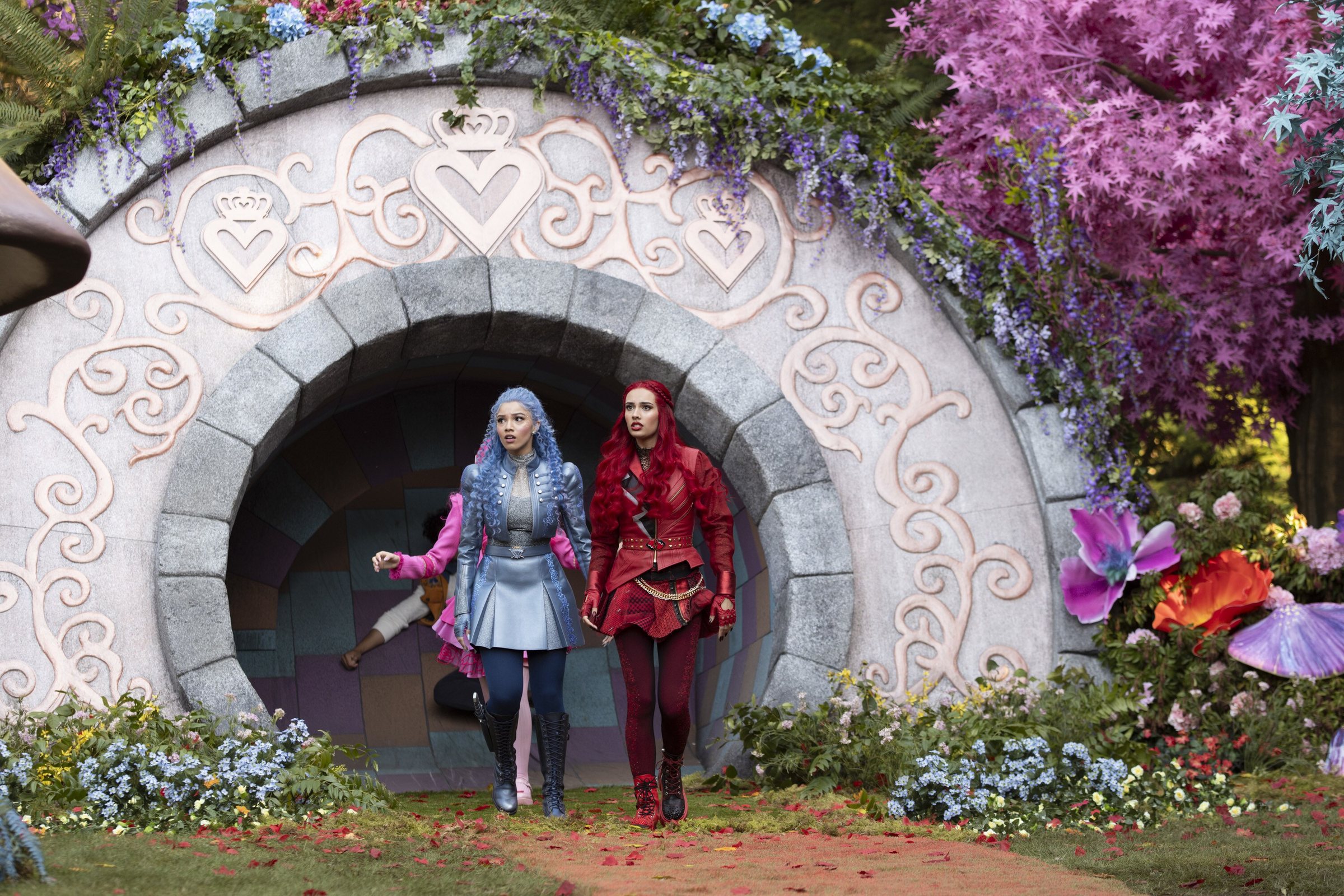 Red and Chloe in Descendants: Wicked Wonderland