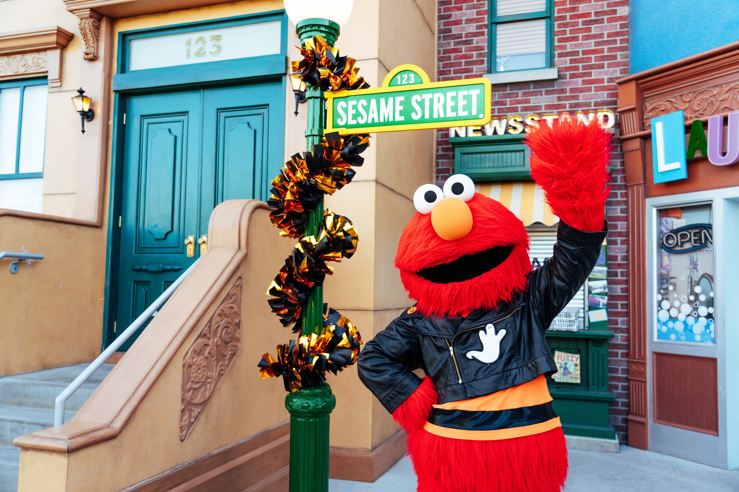 Official source photo for The Count's Halloween Spooktacular, Sesame Place San Diego