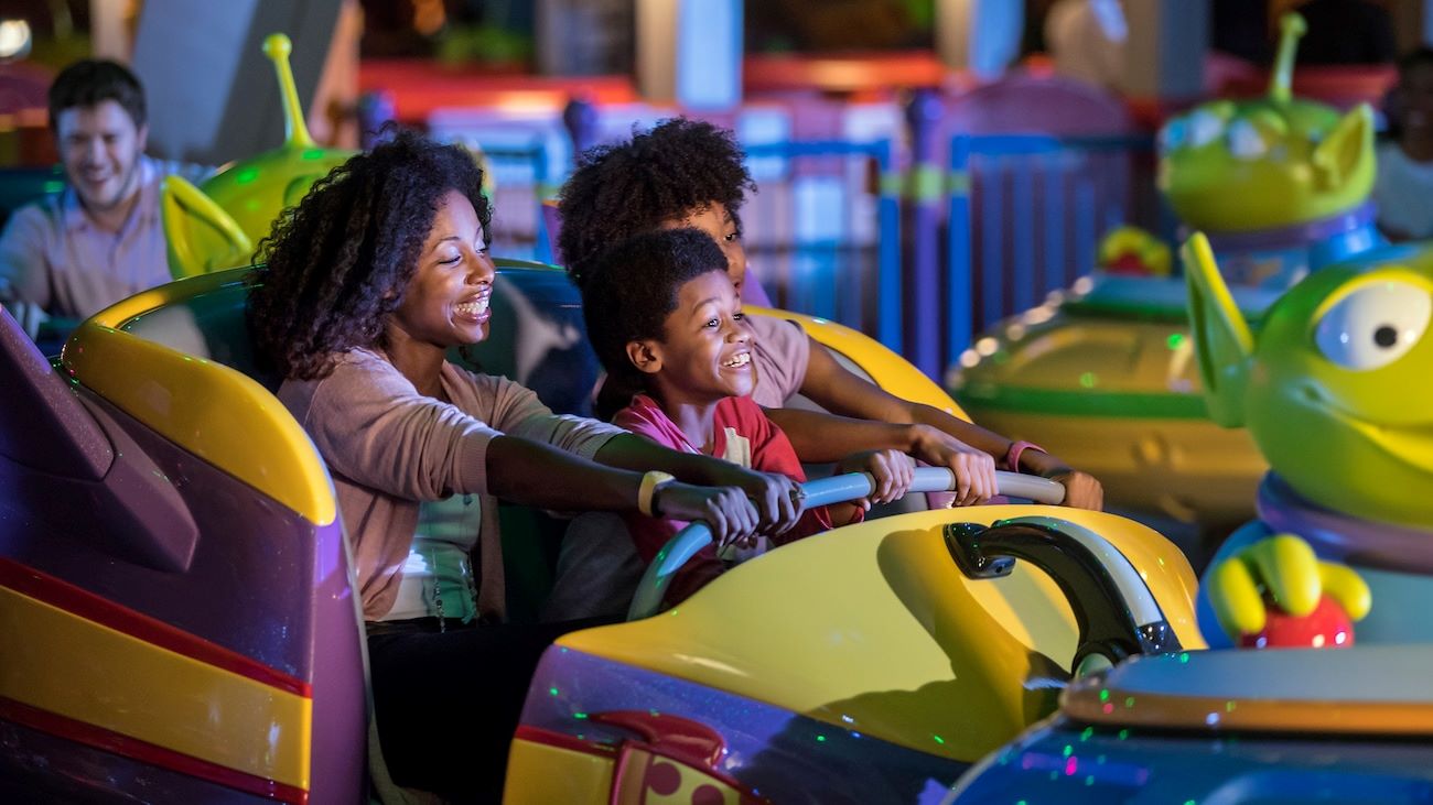 Official source photo for Alien Swirling Saucers Lilypad's Jams, Hollywood Studios