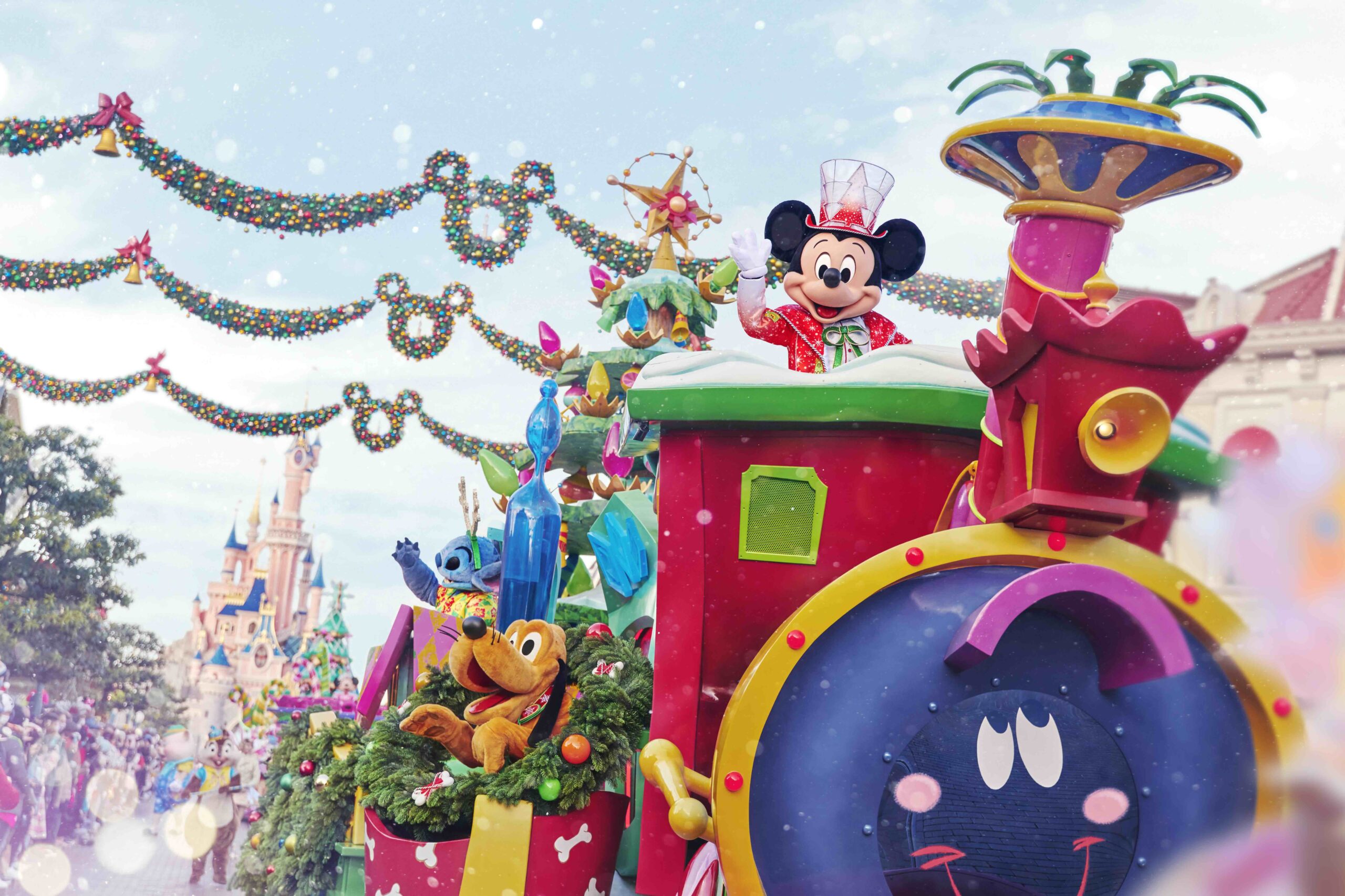 Official source photo for Disney Enchanted Christmas at Disneyland Paris 2026