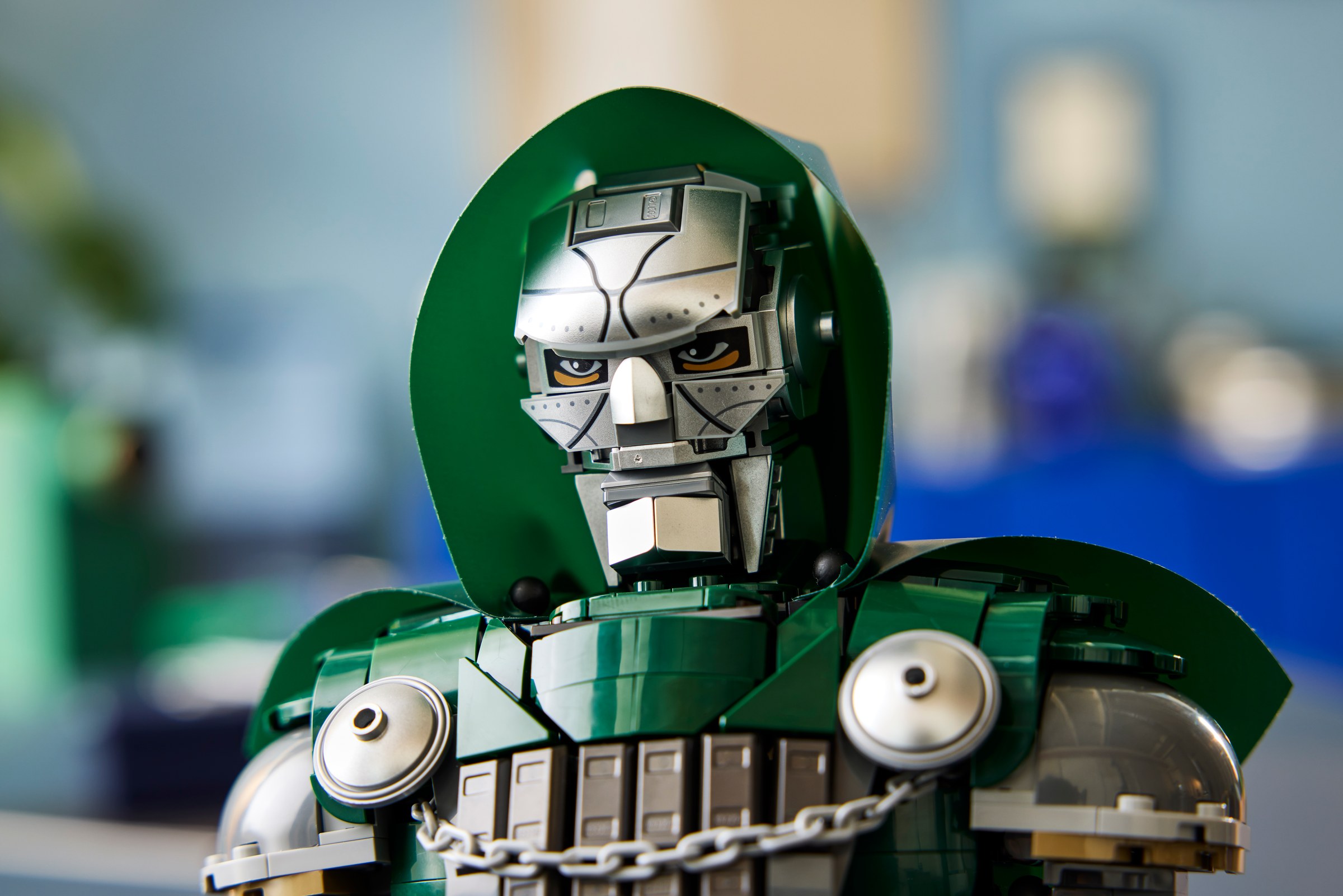 LEGO Marvel Doctor Doom Bust set 76345