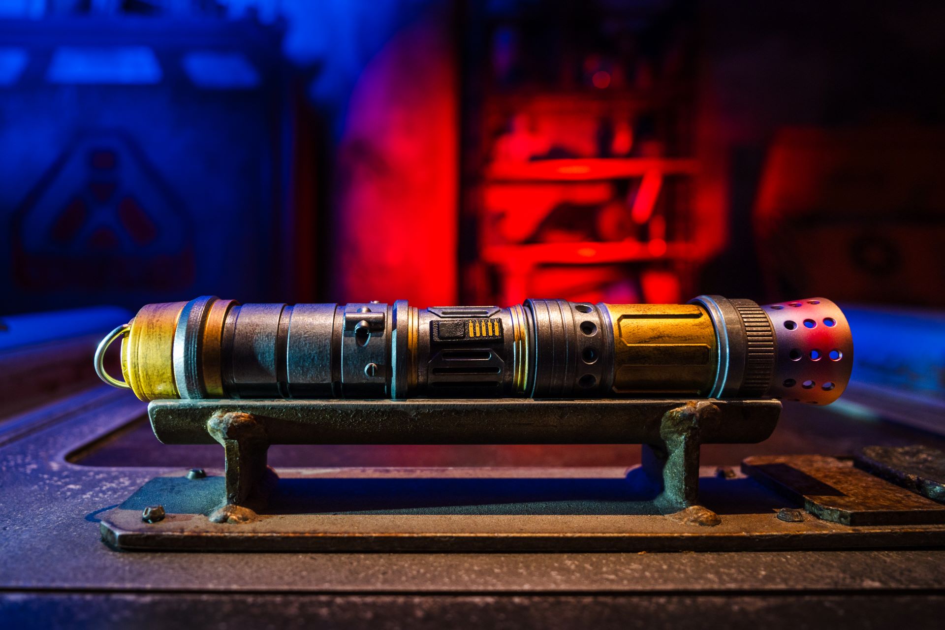 Official source photo for Savi’s Workshop Adds Lightsaber Effects and Updated Hilt