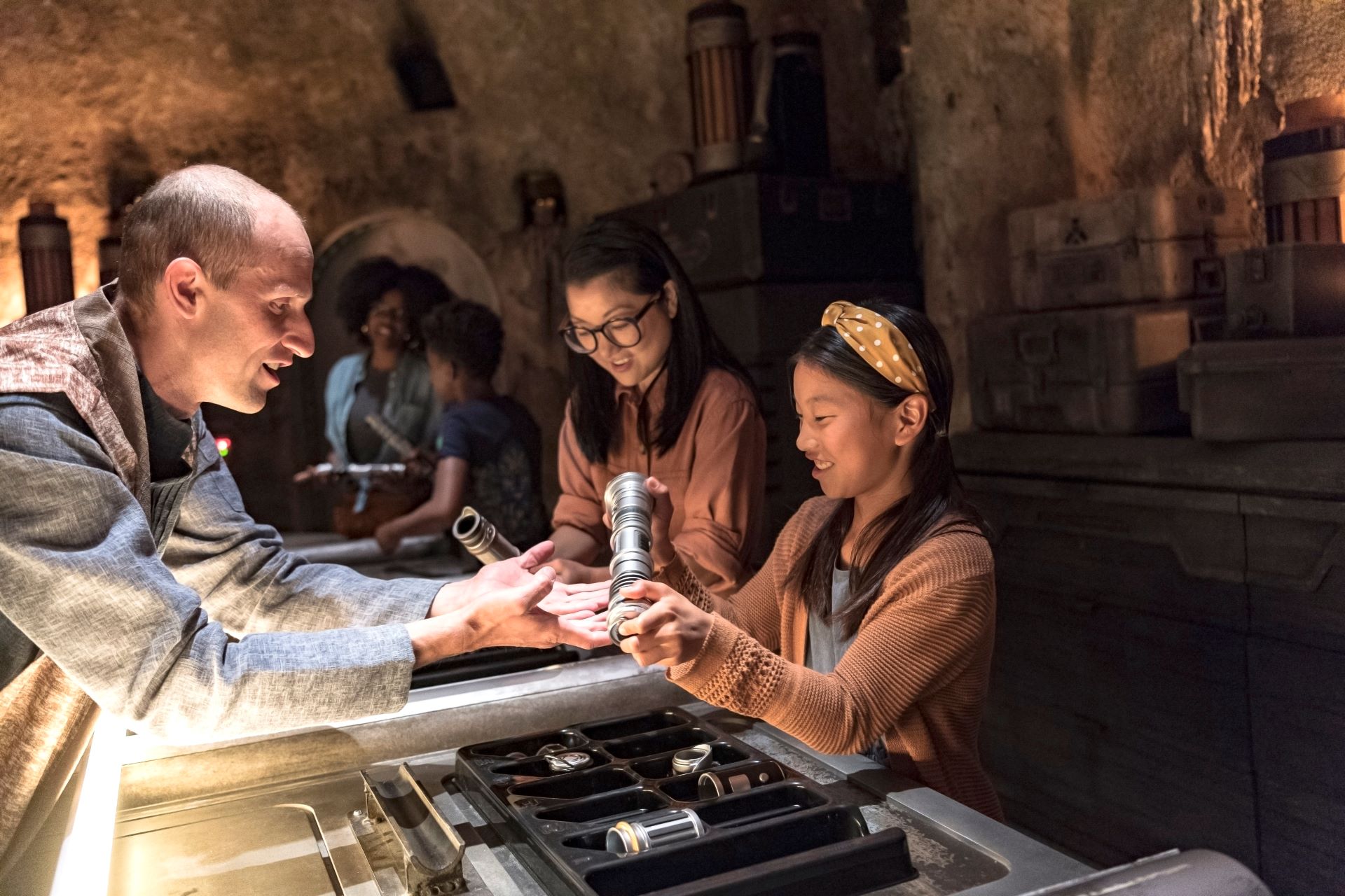 Official source photo for Savi’s Workshop Adds Lightsaber Effects and Updated Hilt