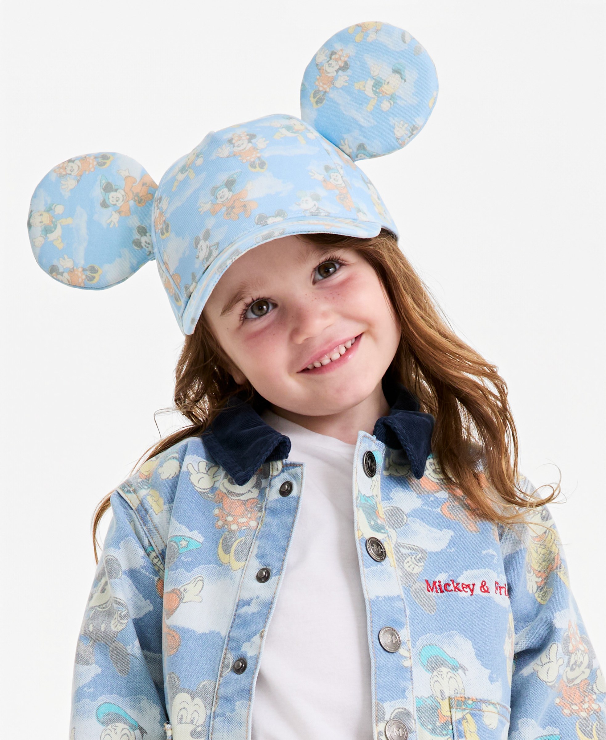 Official source photo for Disney and Macy's Holiday Collection celebrates the 100th Macy's Thanksgiving Day Parade, online Oc