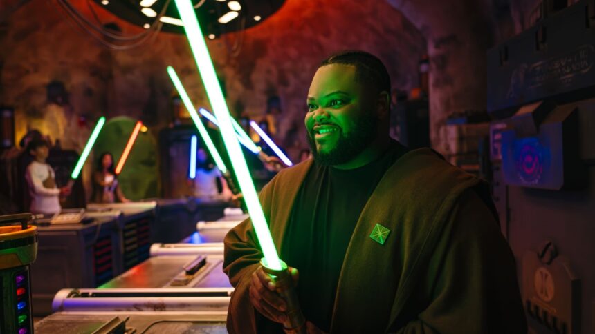 Savi’s Workshop Adds Lightsaber Effects and Updated Hilt